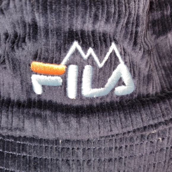 (+)W FILA Sherpa/Corduroy Reversible Bucket Hat